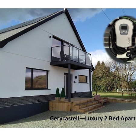 Gerycastell Luxury Holiday Apartment With Stunning Views & Ev Station Point Carmarthen Esterno foto