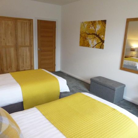 Gerycastell Luxury Holiday Apartment With Stunning Views & Ev Station Point Carmarthen Esterno foto