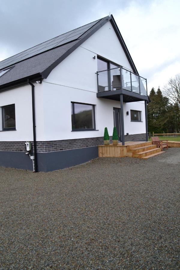 Gerycastell Luxury Holiday Apartment With Stunning Views & Ev Station Point Carmarthen Esterno foto