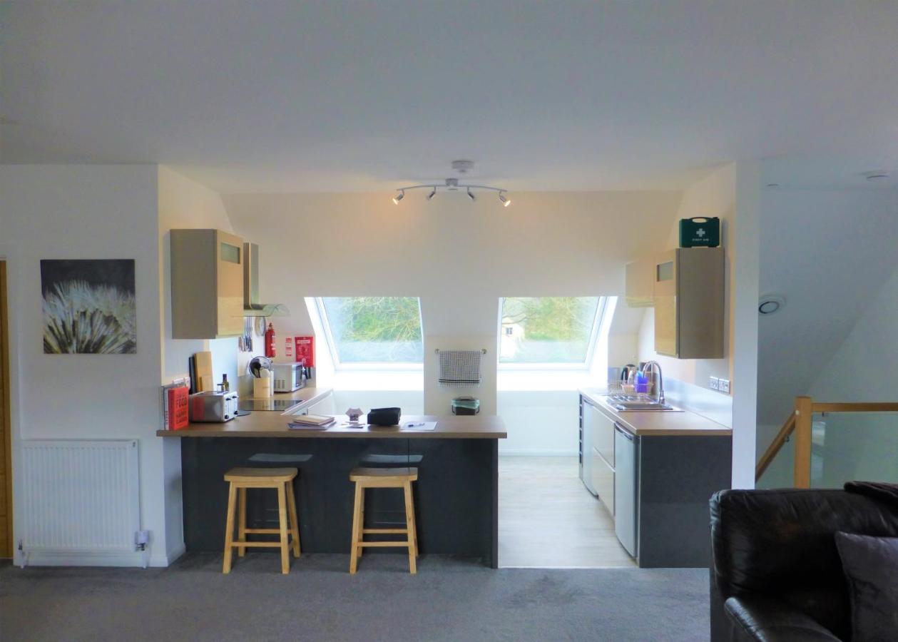 Gerycastell Luxury Holiday Apartment With Stunning Views & Ev Station Point Carmarthen Esterno foto