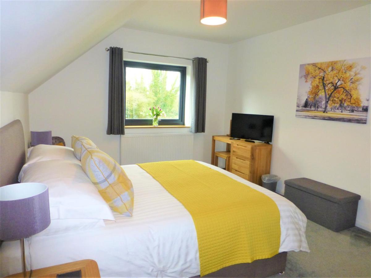 Gerycastell Luxury Holiday Apartment With Stunning Views & Ev Station Point Carmarthen Esterno foto